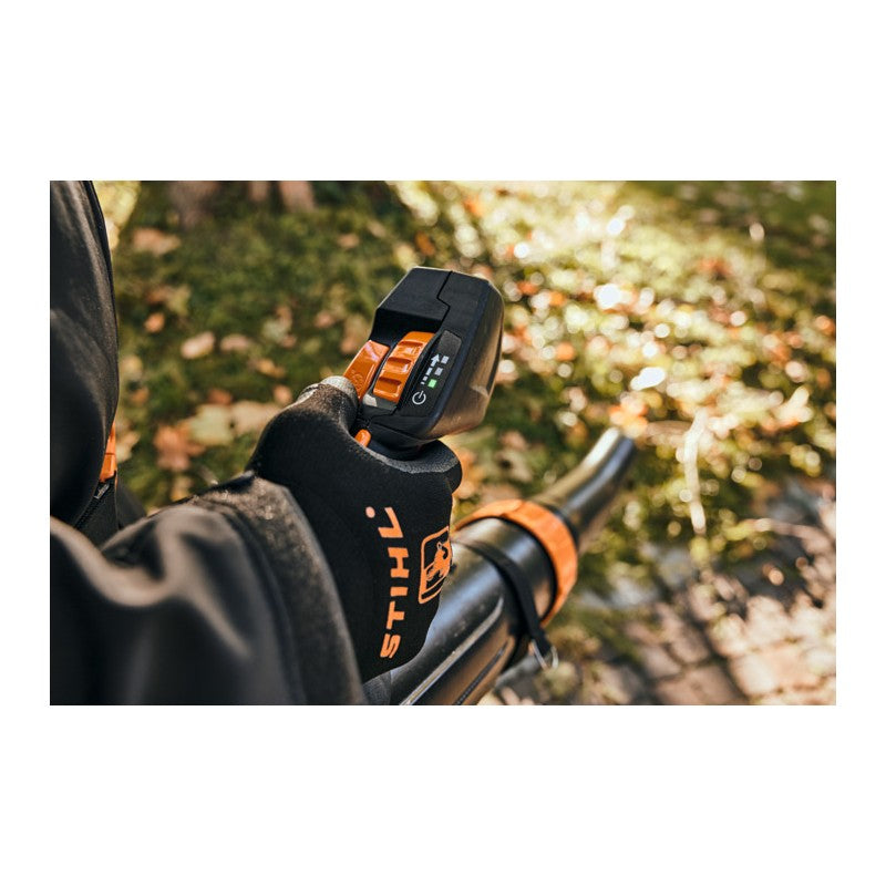 Souffleur a feuilles DORSAL à batterie Stihl BGA300
